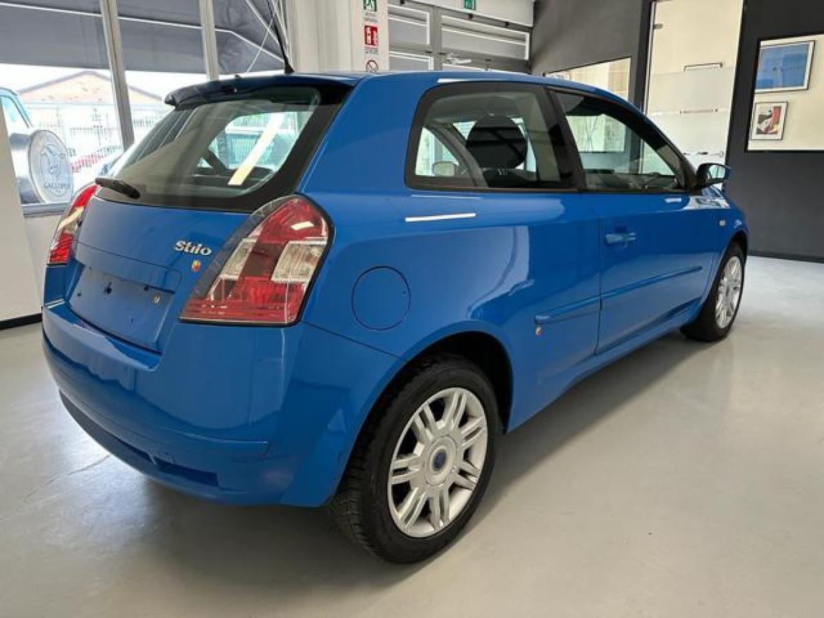 FIAT Stilo Usata prezzo e caratteristiche tecniche Auto Usate FIAT Stilo Usata prezzo e caratteristiche tecniche Auto Usate