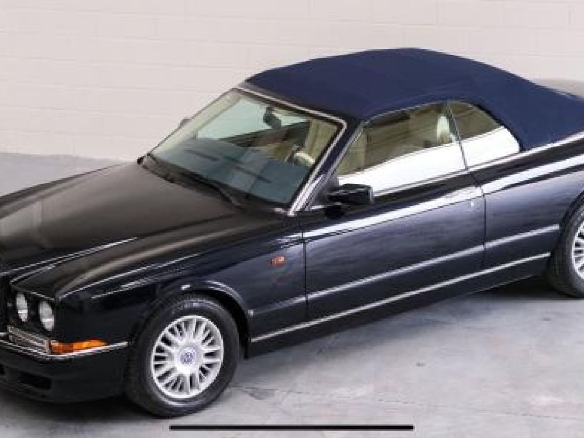 BENTLEY Azure 106633120