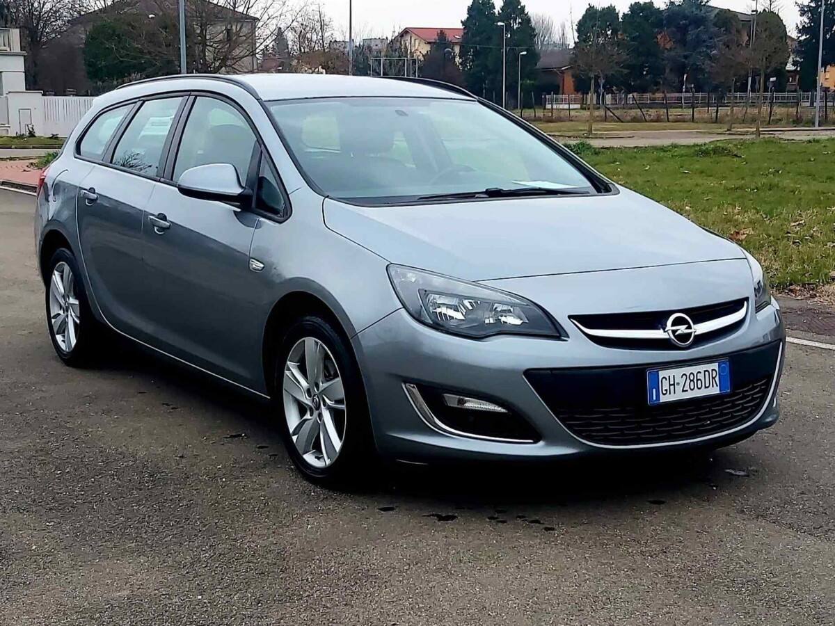 OPEL Astra 4ª serie Usata prezzo e caratteristiche tecniche Auto Usate