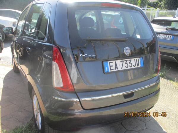 image desc