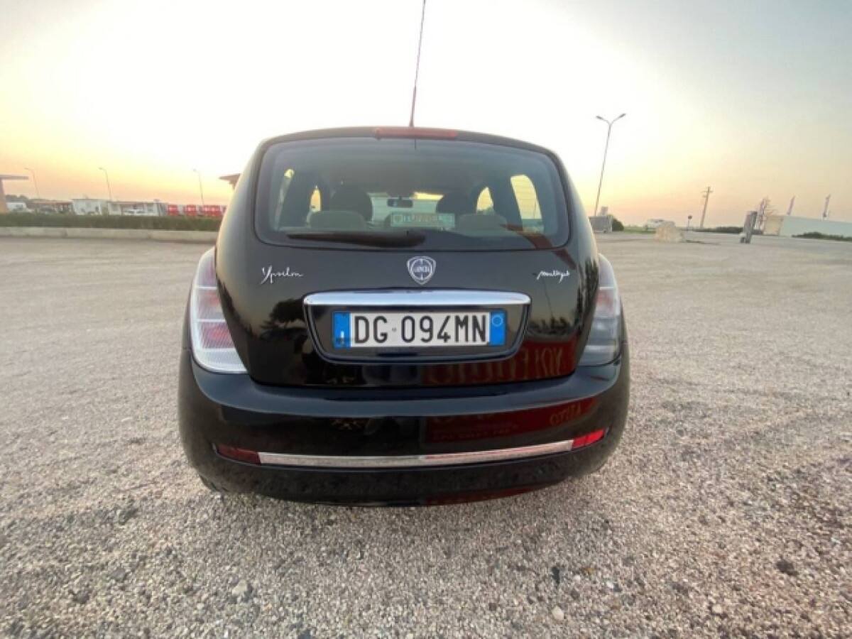 image desc