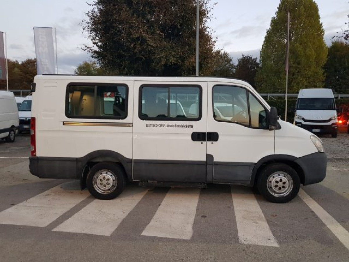 image desc