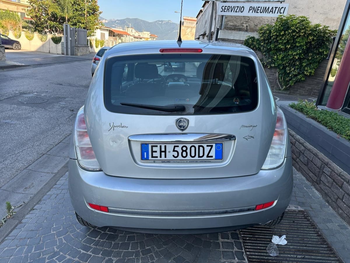 image desc