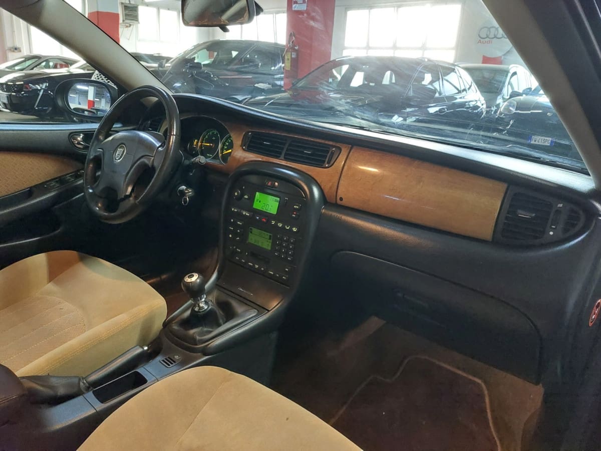 image desc