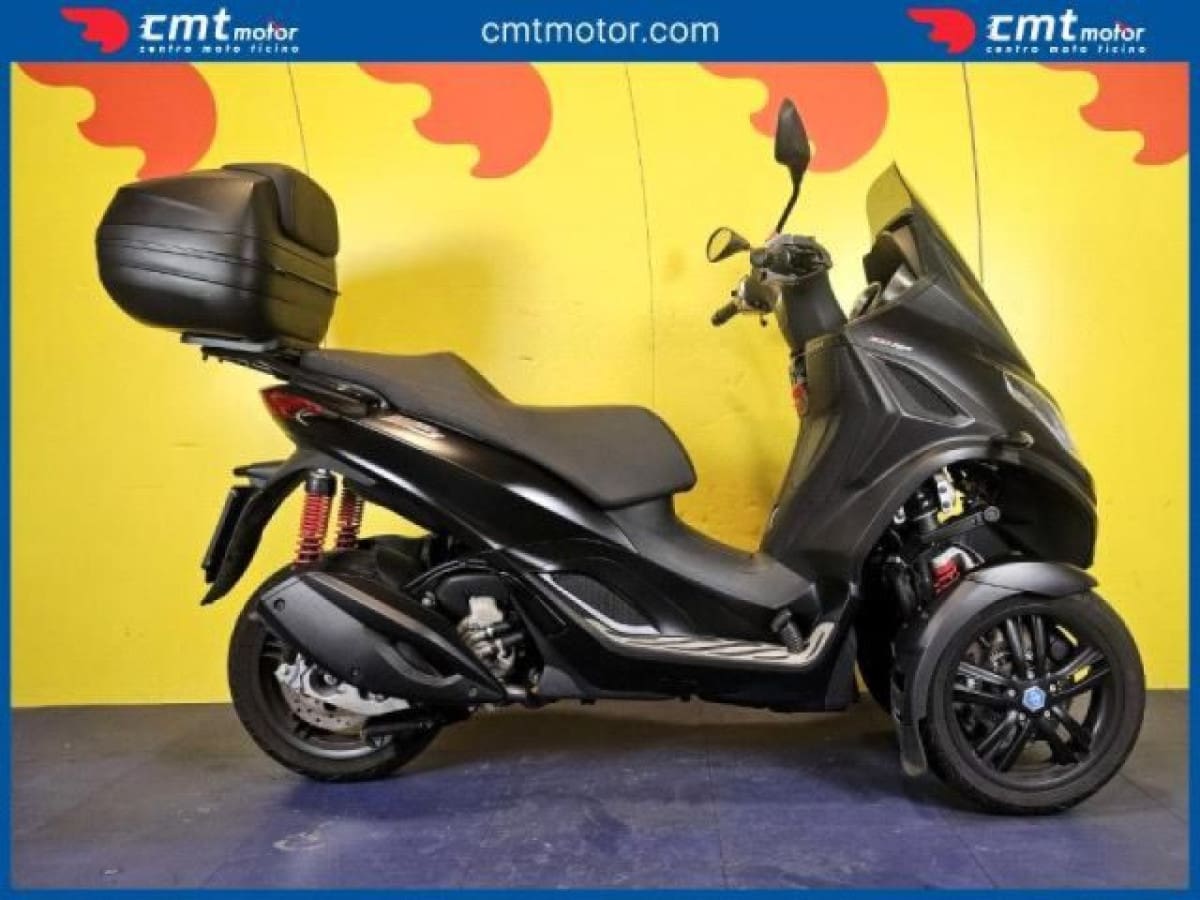 Piaggio Mp3 Scooter 300 Leggero PIAGGIO MP3 Usata Prezzo E