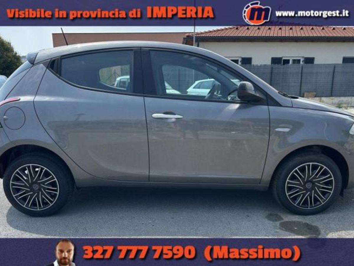 image desc
