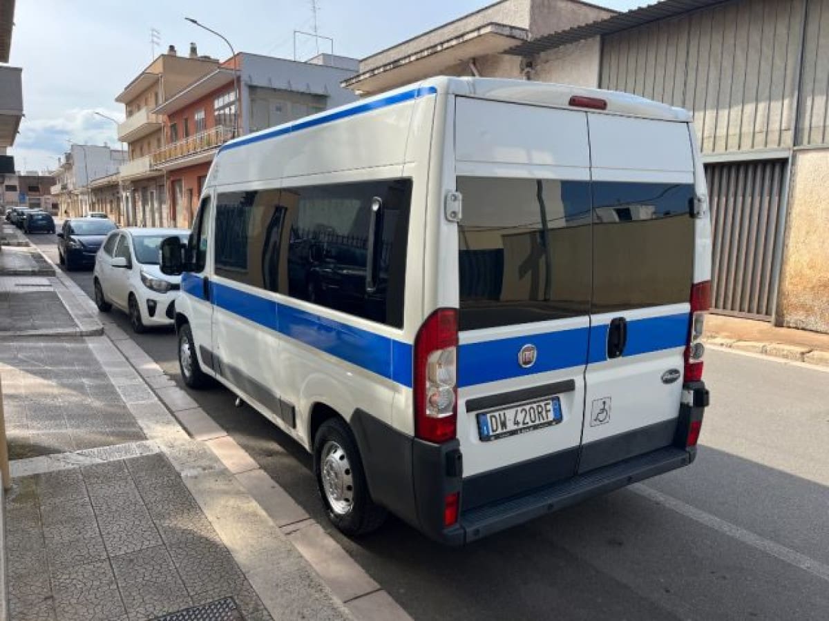 image desc