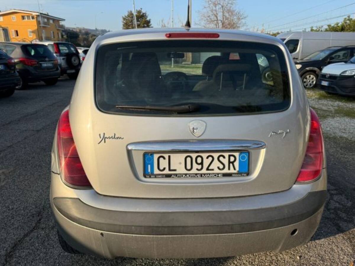 image desc