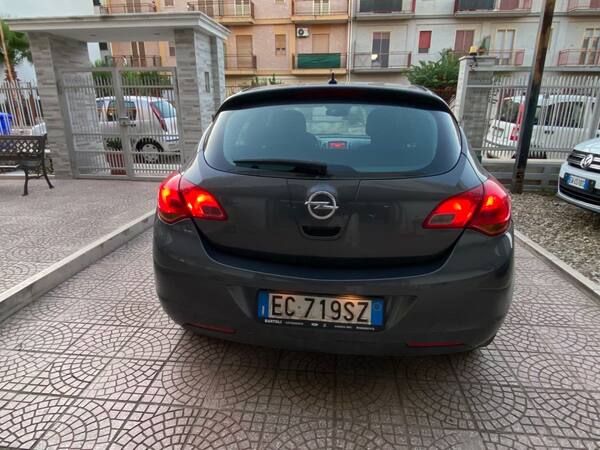 image desc