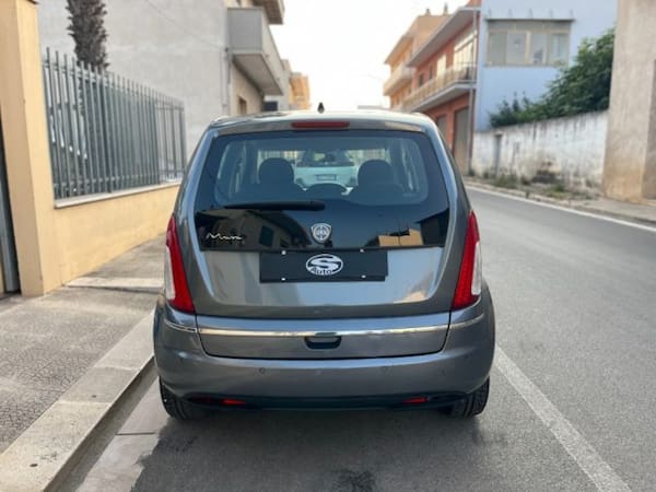 image desc