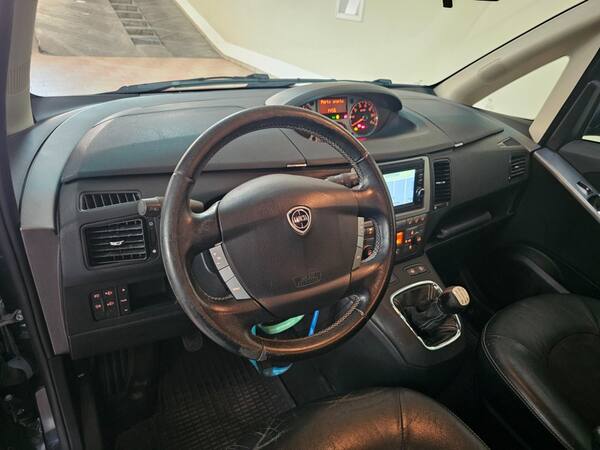 image desc