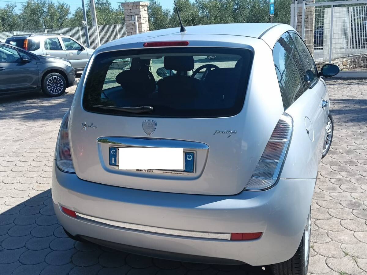 image desc