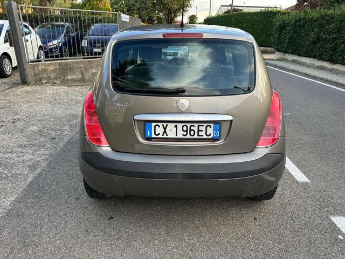image desc