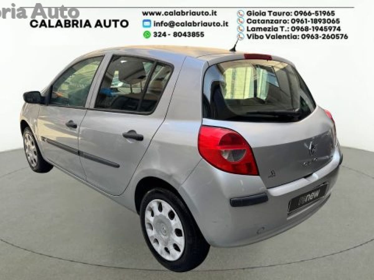 RENAULT Clio 3ª serie 8