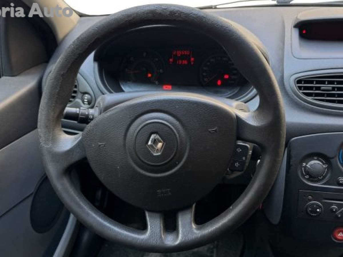 RENAULT Clio 3ª serie 14