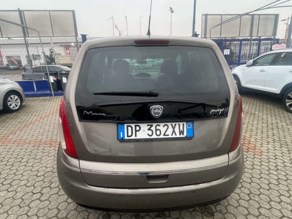 image desc