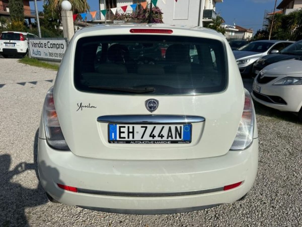 image desc
