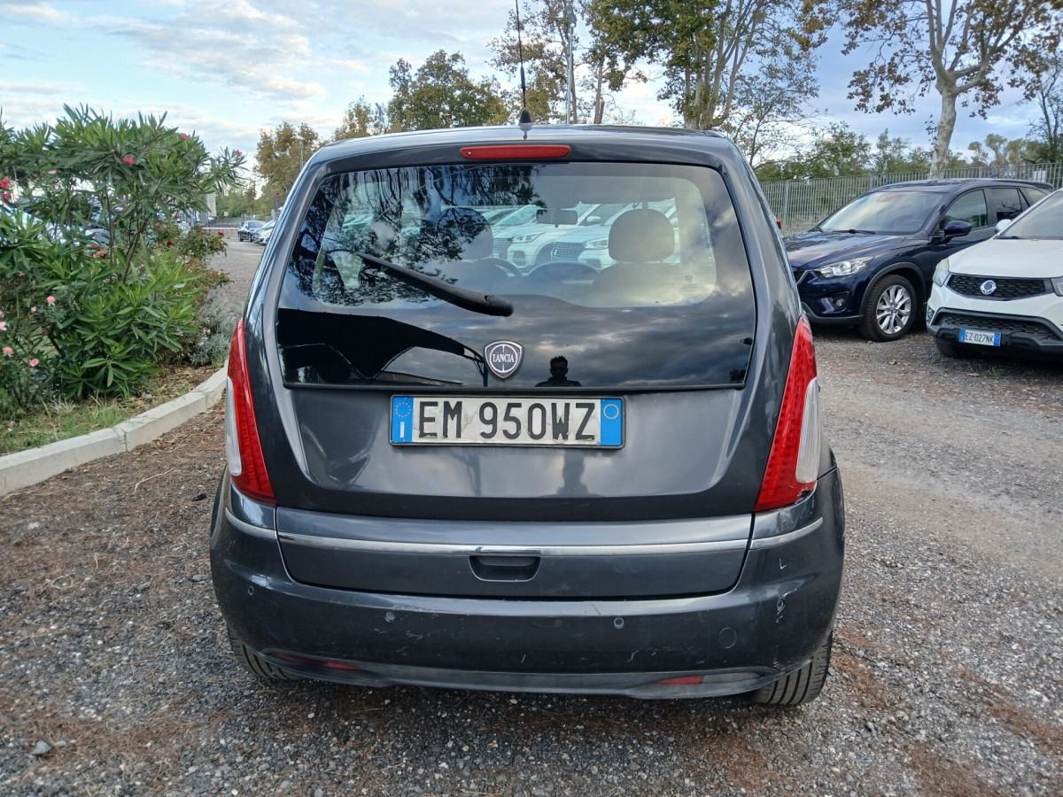 image desc