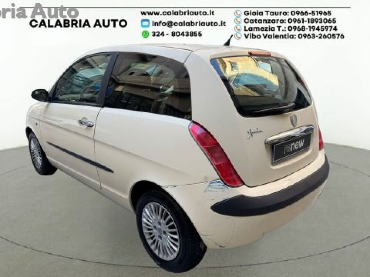 LANCIA Ypsilon 8