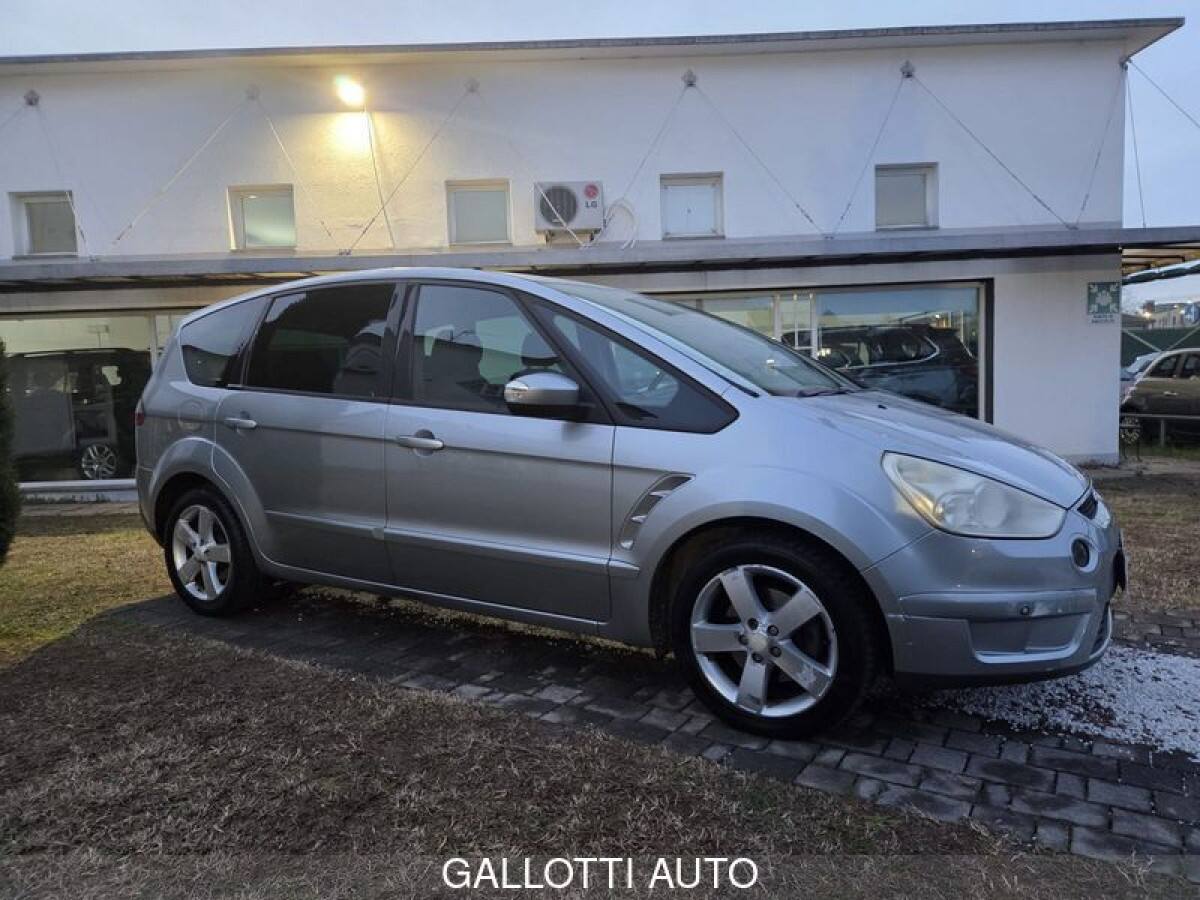 FORD S-Max 4