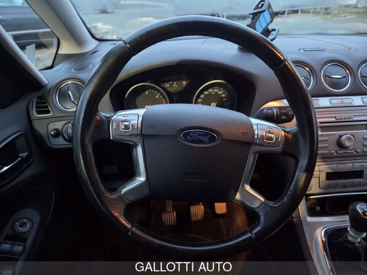 FORD S-Max 9