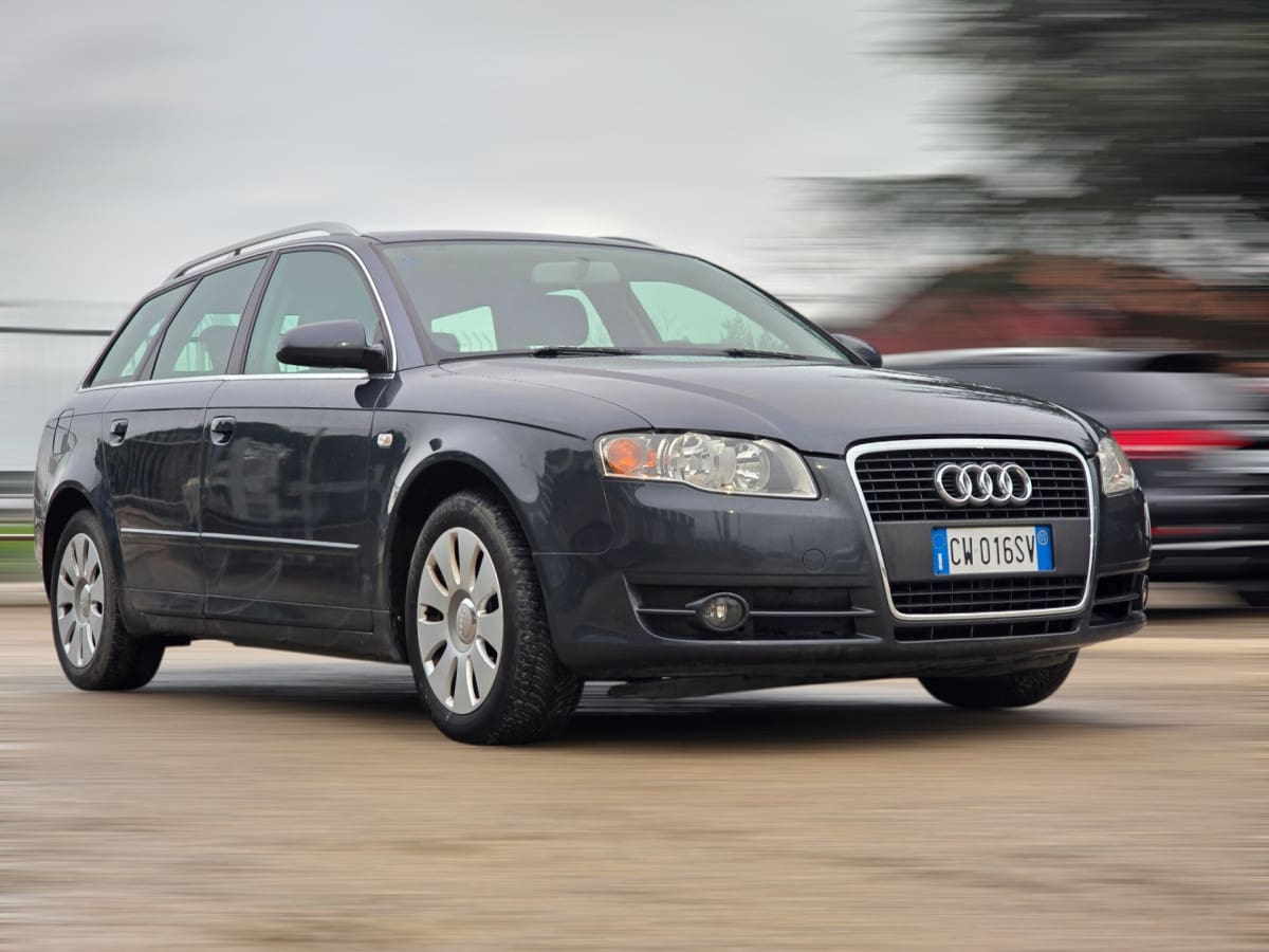 AUDI A4 3ª serie 6