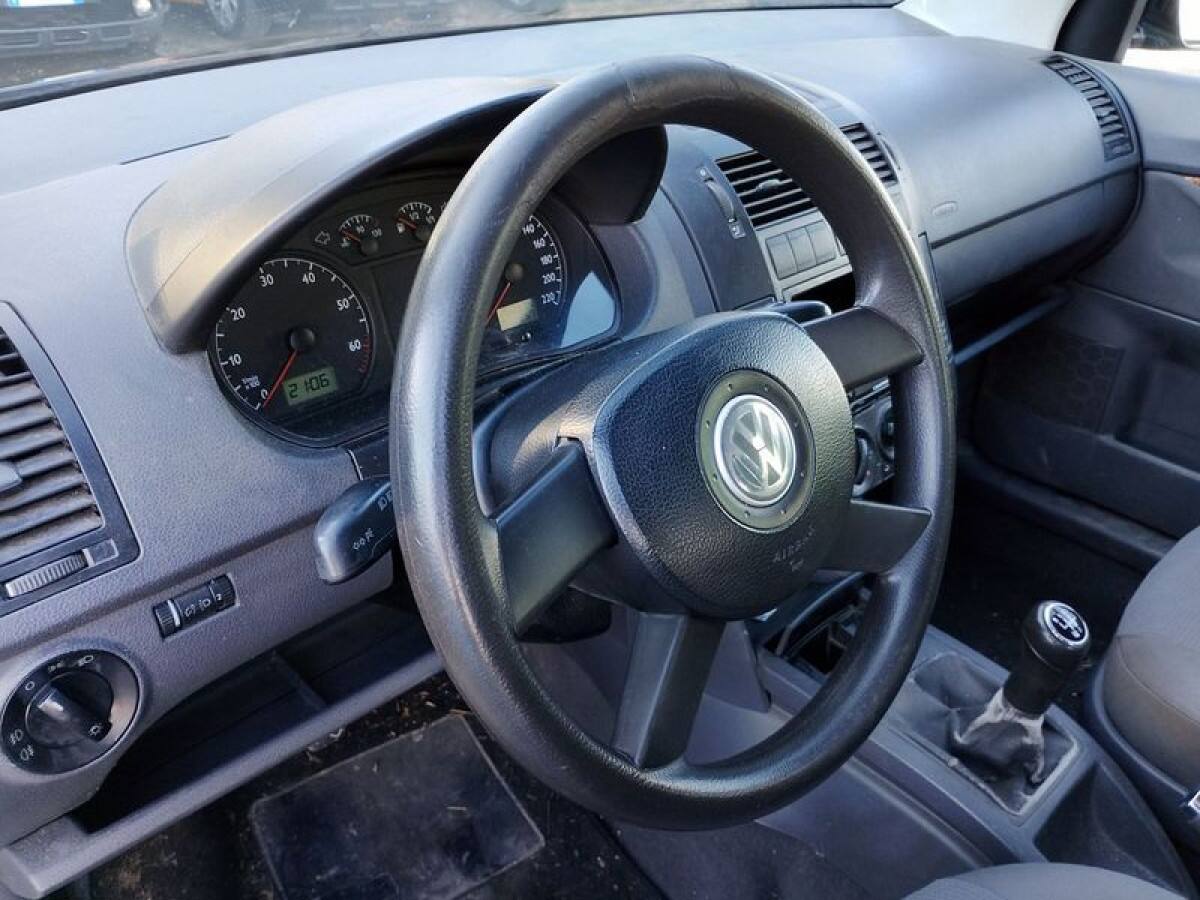 VOLKSWAGEN Polo 3ª serie 23