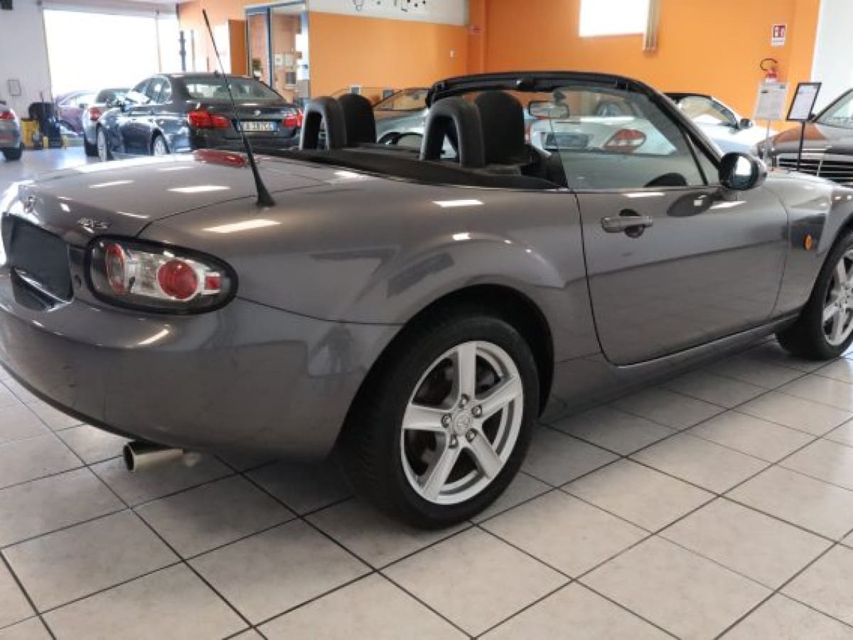 MAZDA MX-5 1ª serie 7