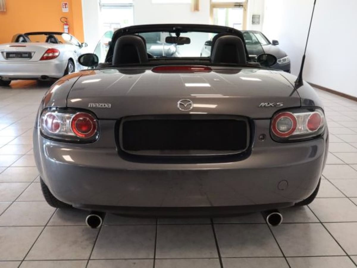 MAZDA MX-5 1ª serie 8