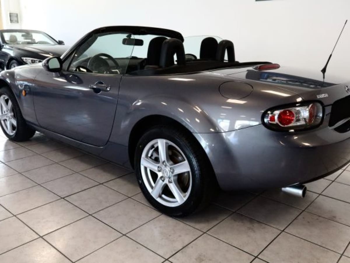 MAZDA MX-5 1ª serie 9