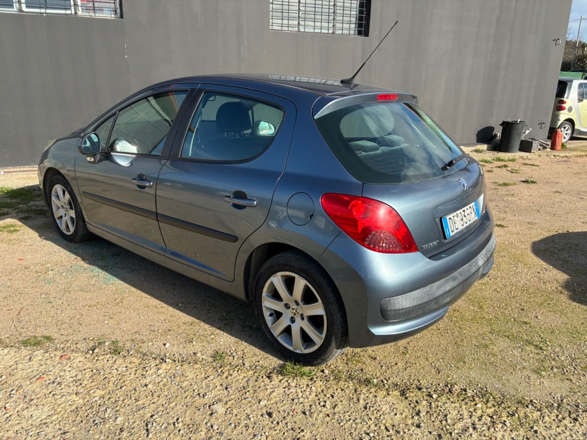PEUGEOT 207 7