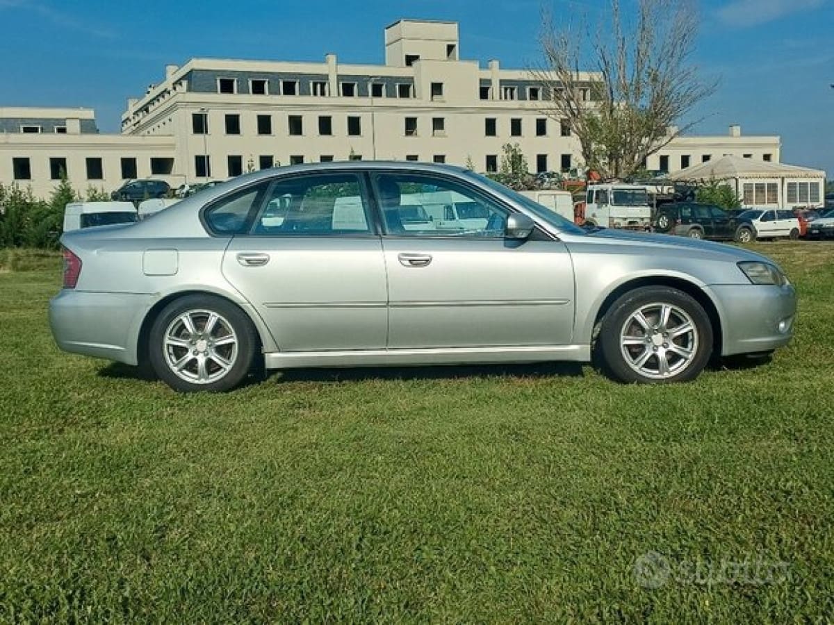 SUBARU Legacy 4ª serie 7