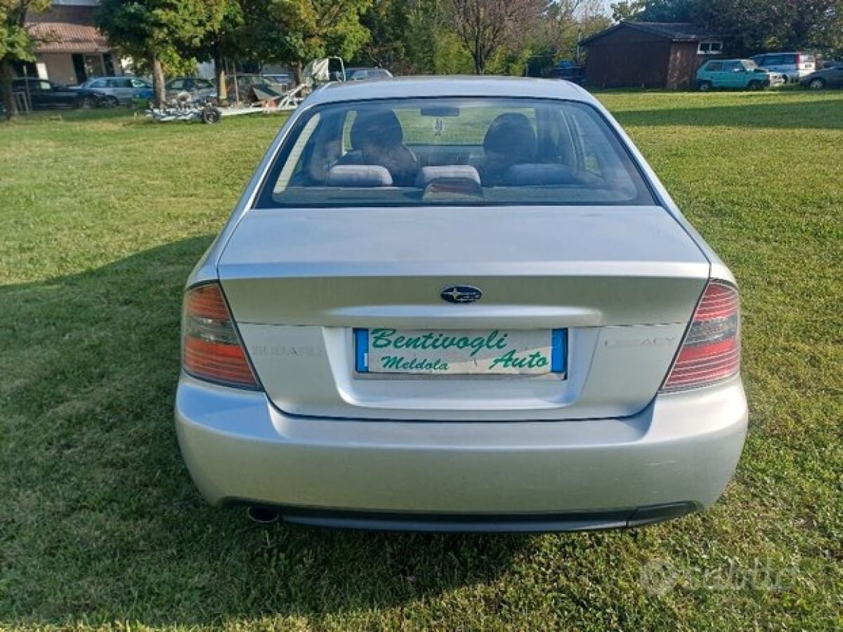 SUBARU Legacy 4ª serie 10