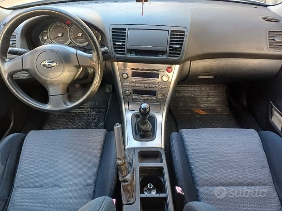 SUBARU Legacy 4ª serie 12