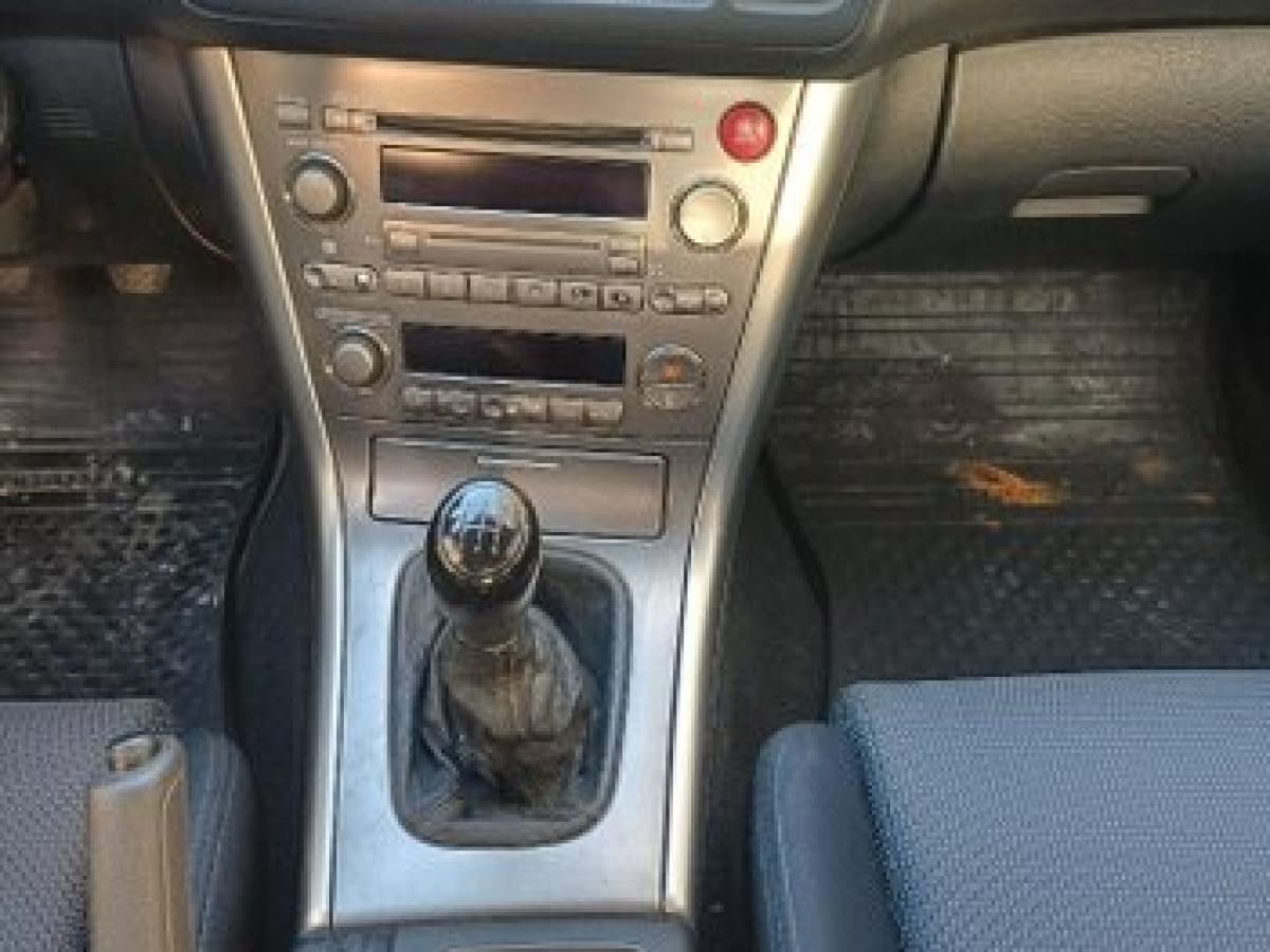 SUBARU Legacy 4ª serie 13