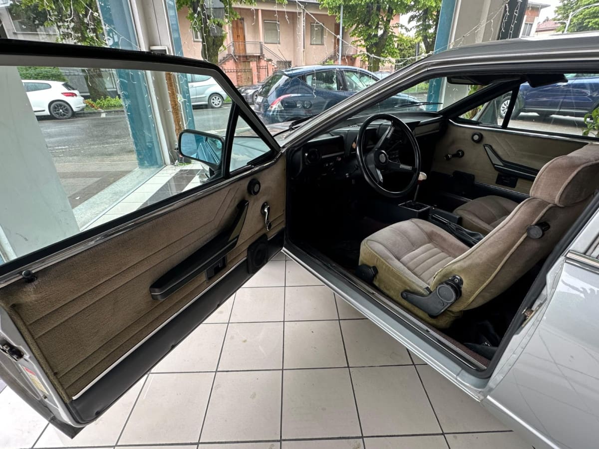 ALFA ROMEO ALFETTA GTV 2000/2000L 9