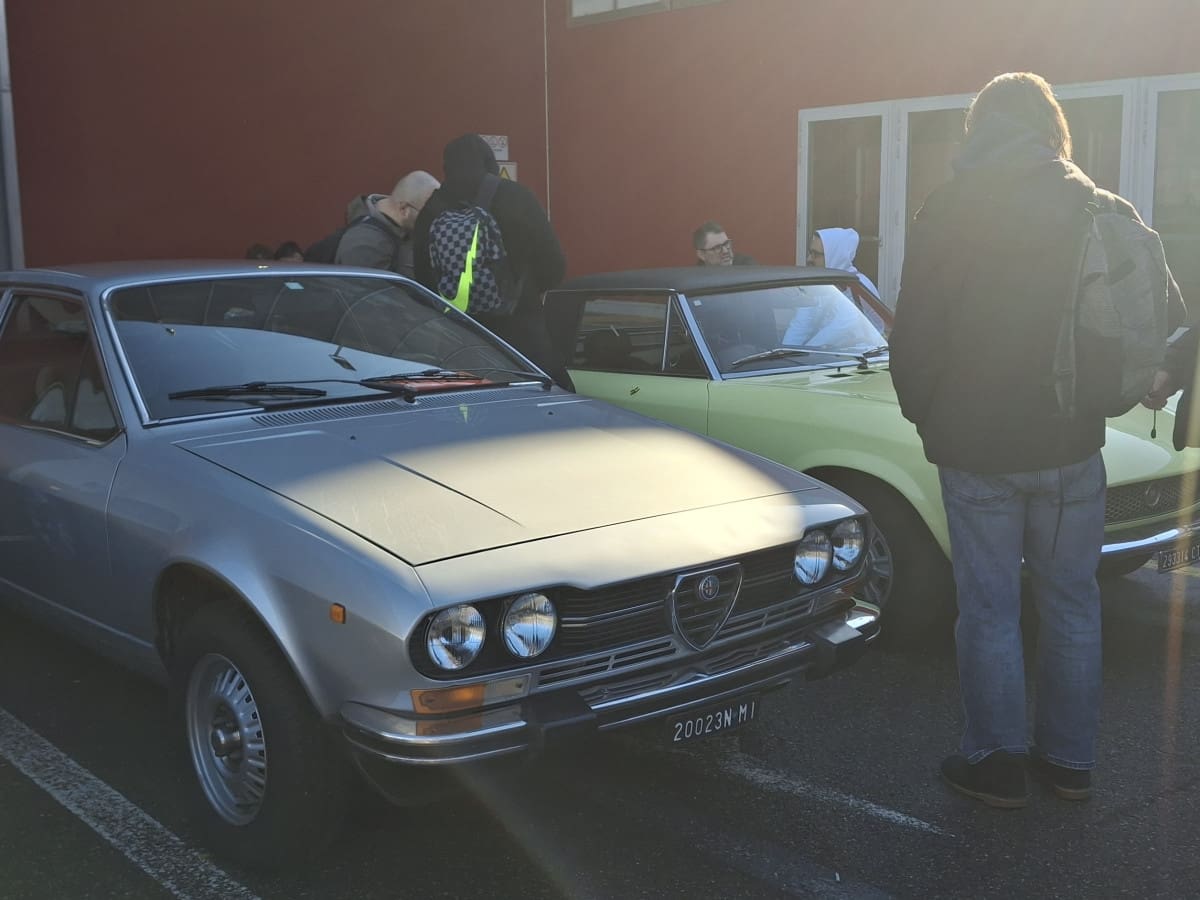 ALFA ROMEO ALFETTA GTV 2000/2000L 2