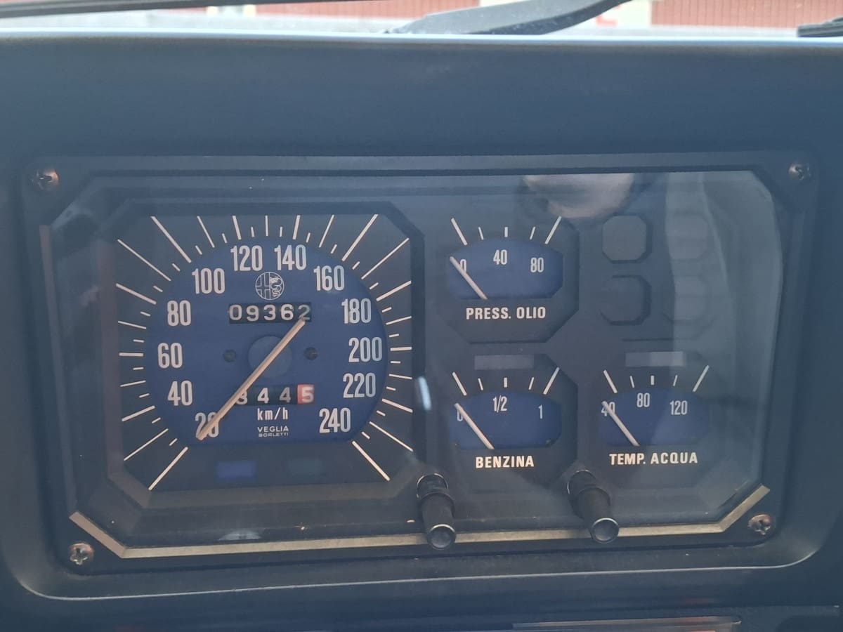 ALFA ROMEO ALFETTA GTV 2000/2000L 6