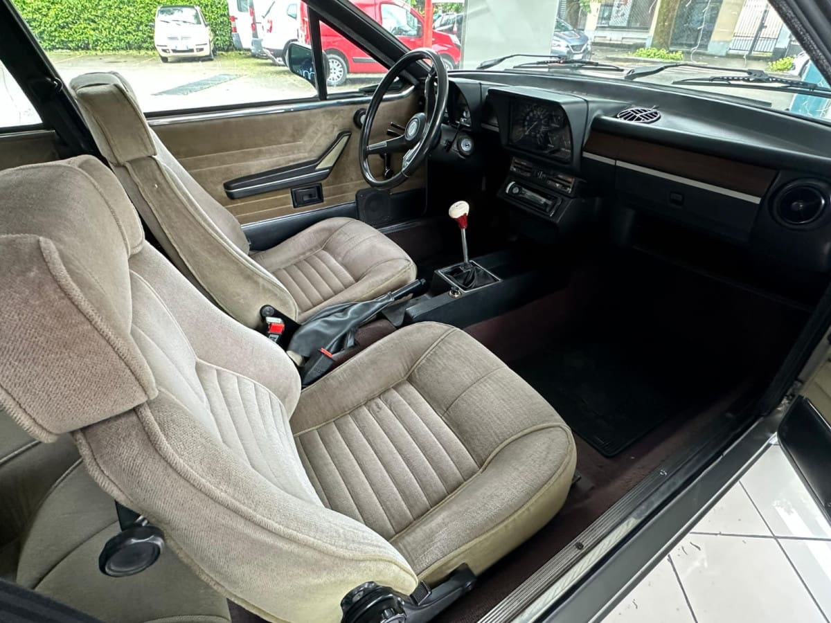 ALFA ROMEO ALFETTA GTV 2000/2000L 14