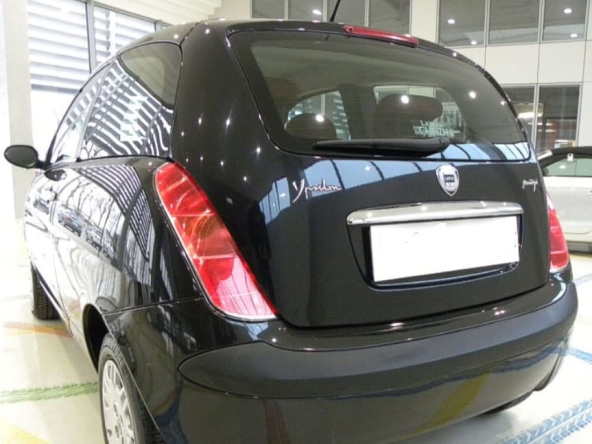 LANCIA Ypsilon 5
