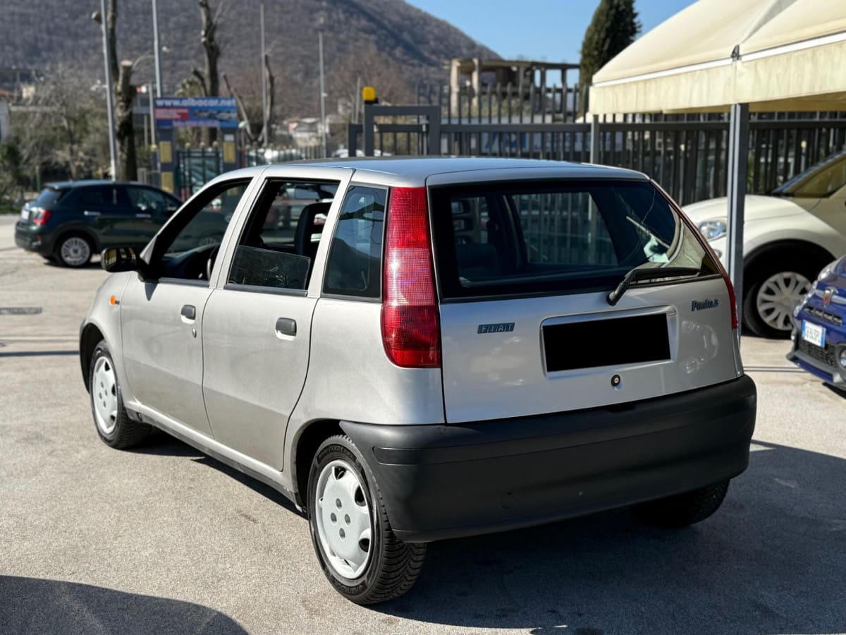 FIAT Punto 1ª serie 4