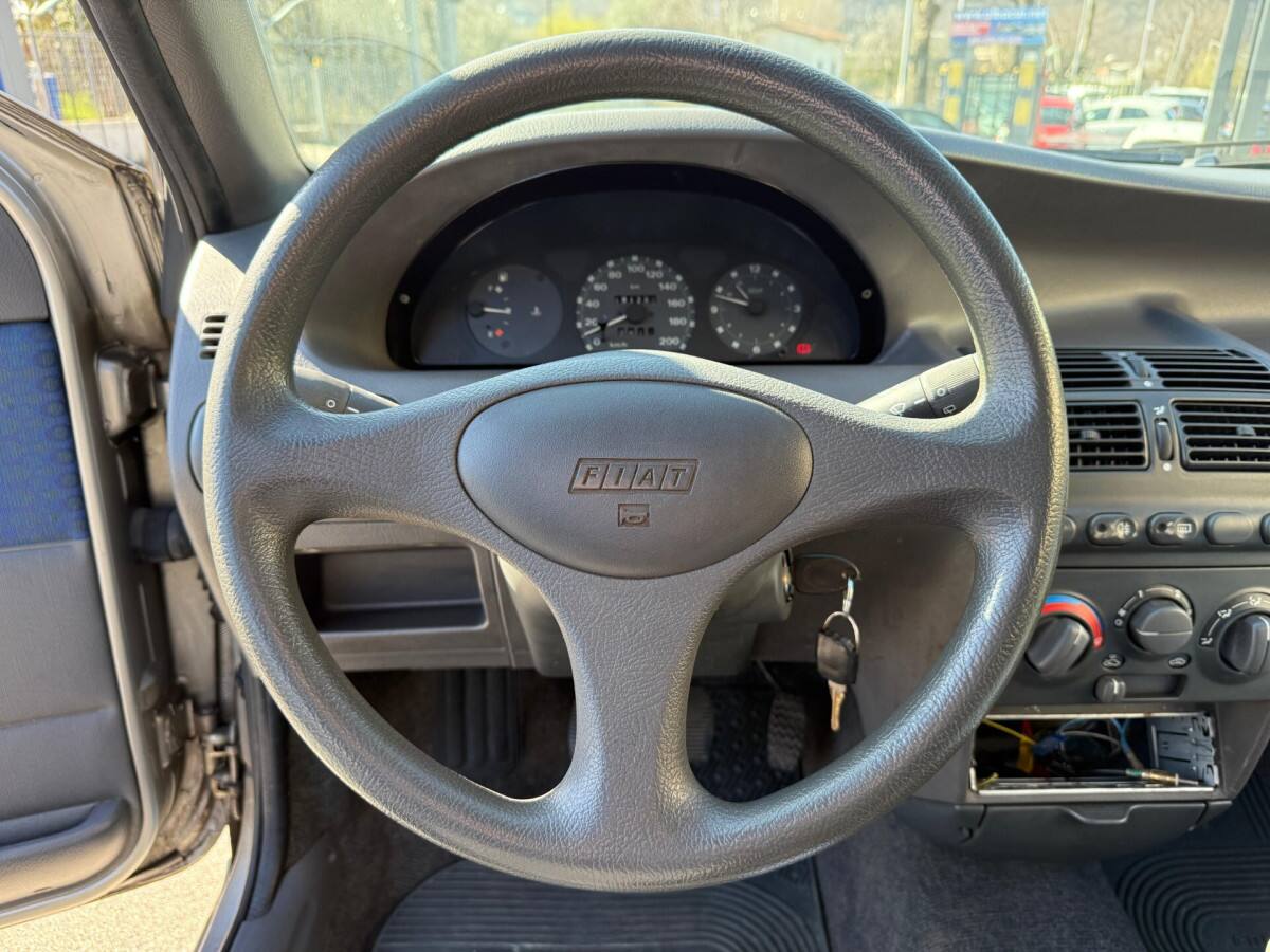 FIAT Punto 1ª serie 12