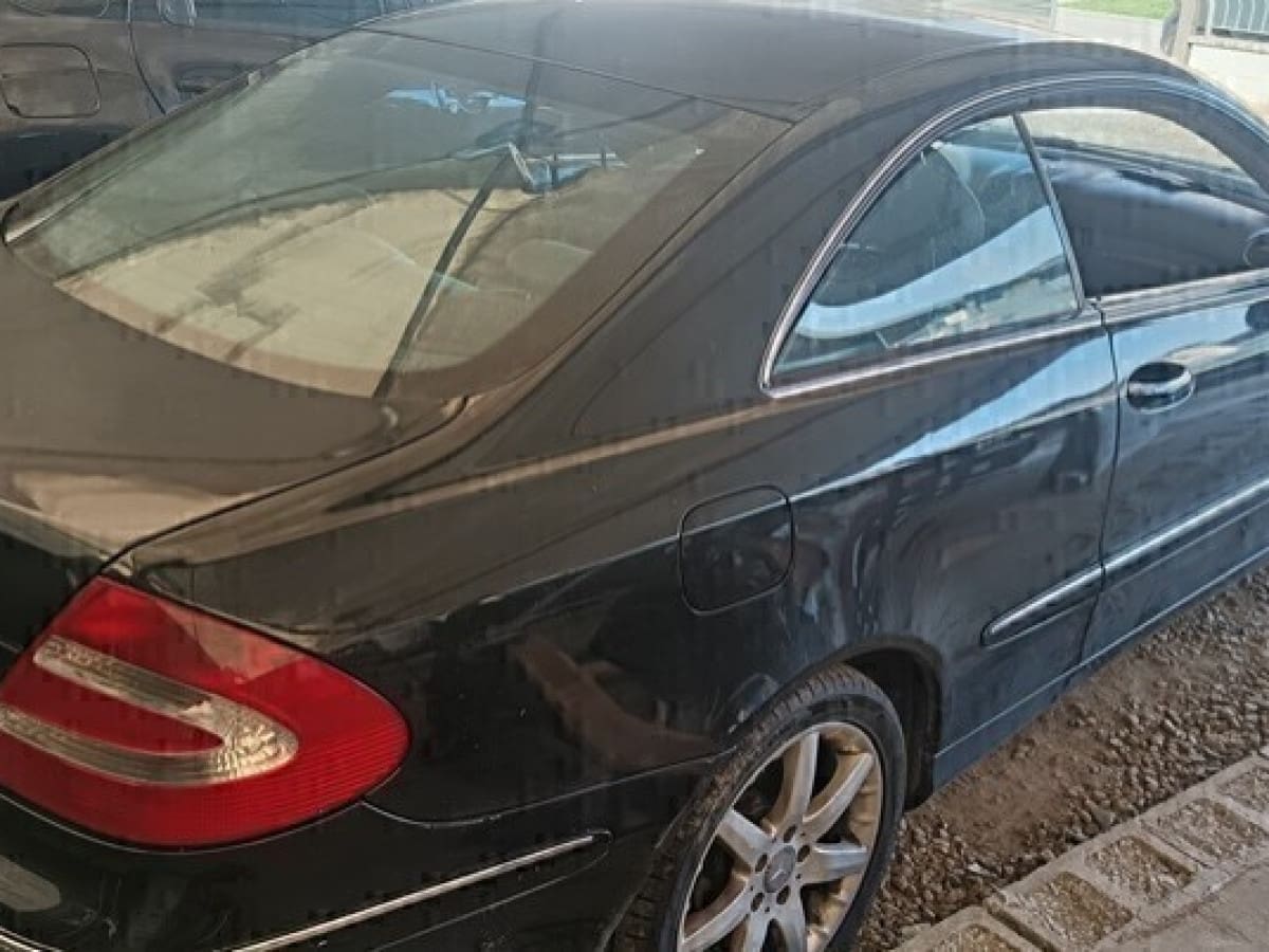 MERCEDES Classe CLK (C/A209) 3