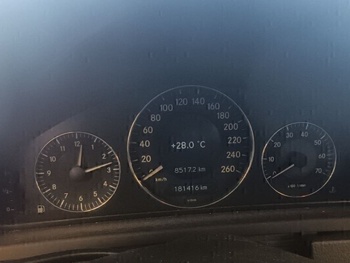 MERCEDES Classe CLK (C/A209) 6