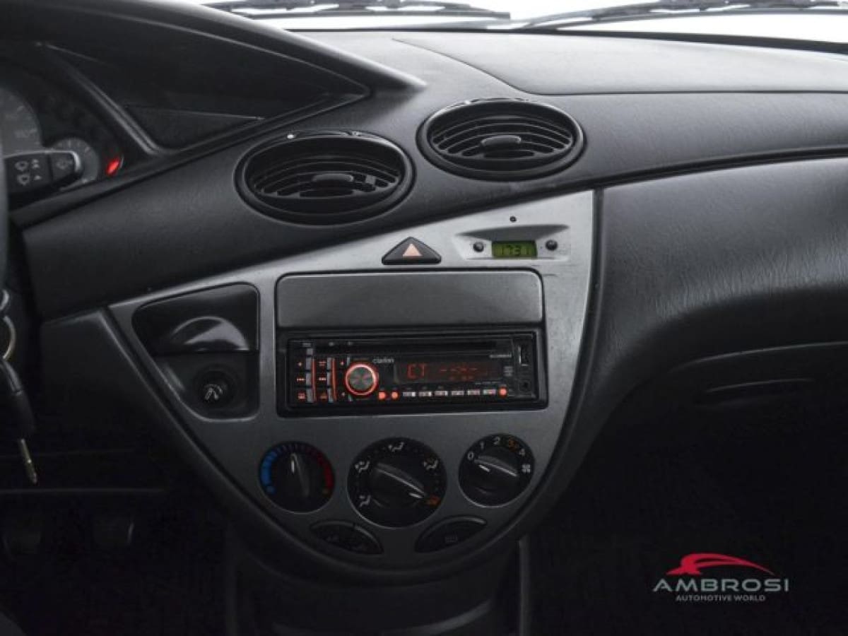 FORD Focus 1ª serie 7