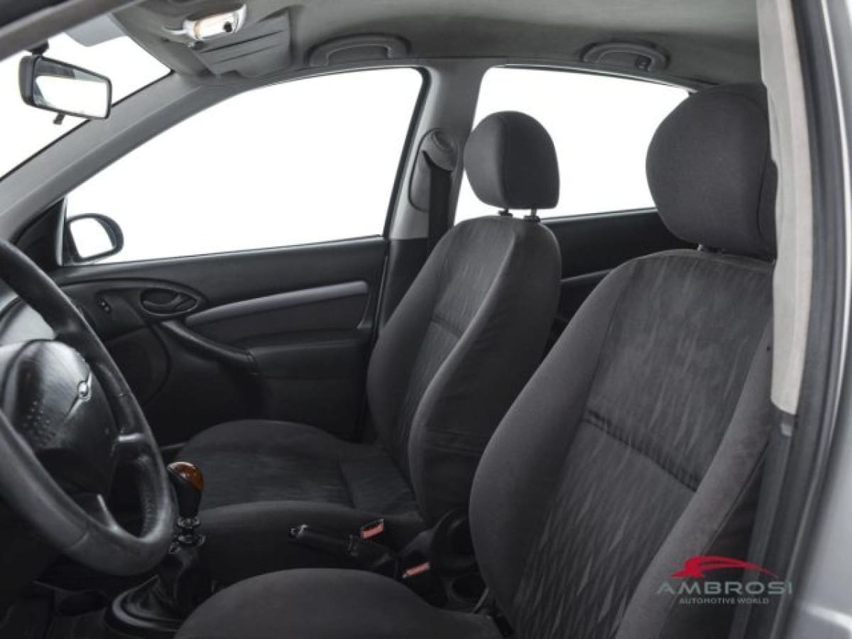 FORD Focus 1ª serie 14