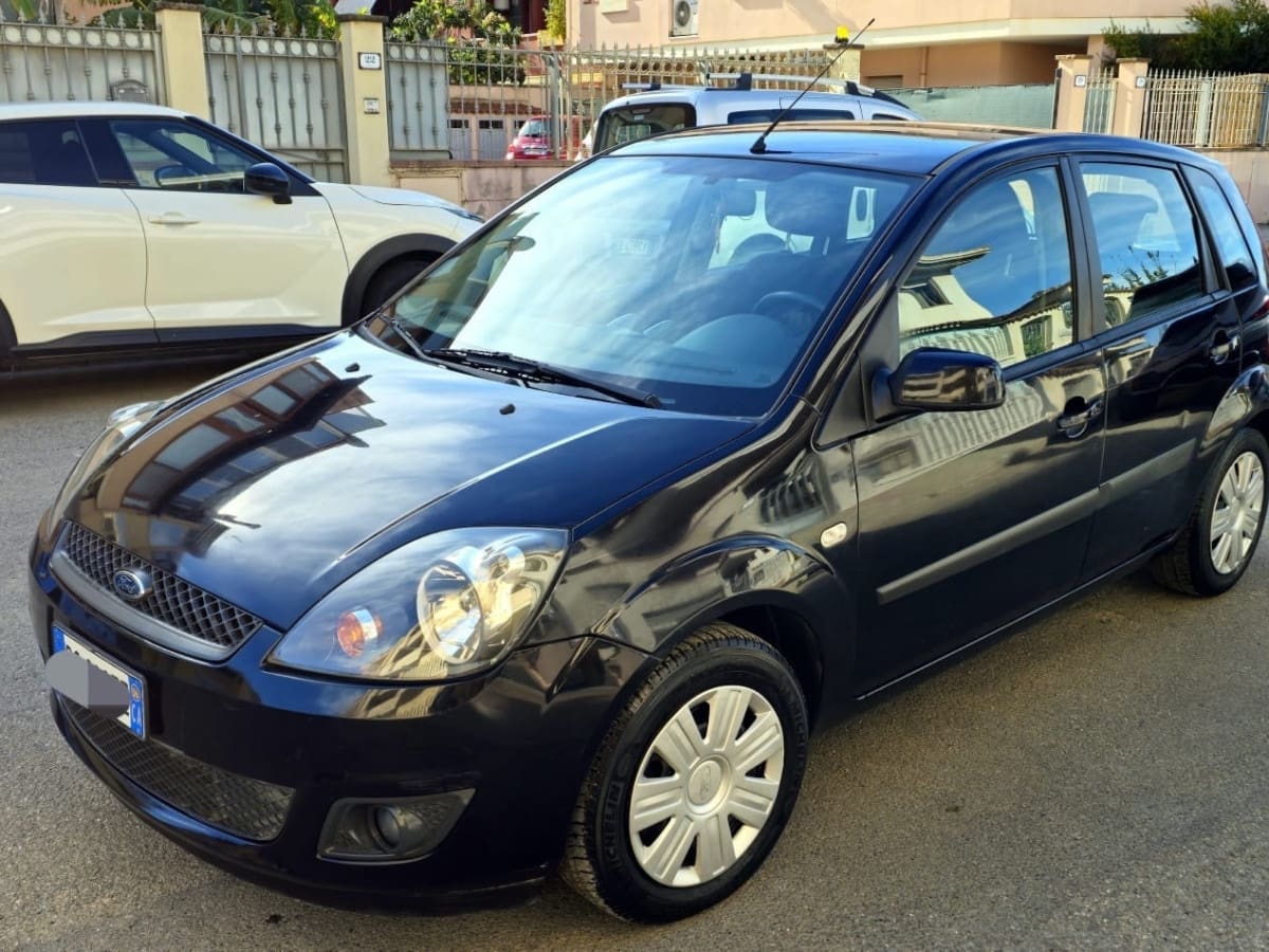 FORD Fiesta 5ª serie 3