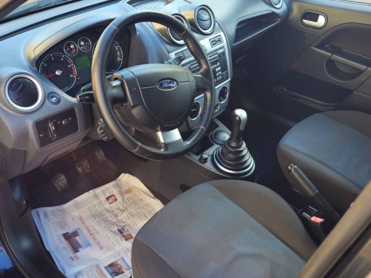 FORD Fiesta 5ª serie 4