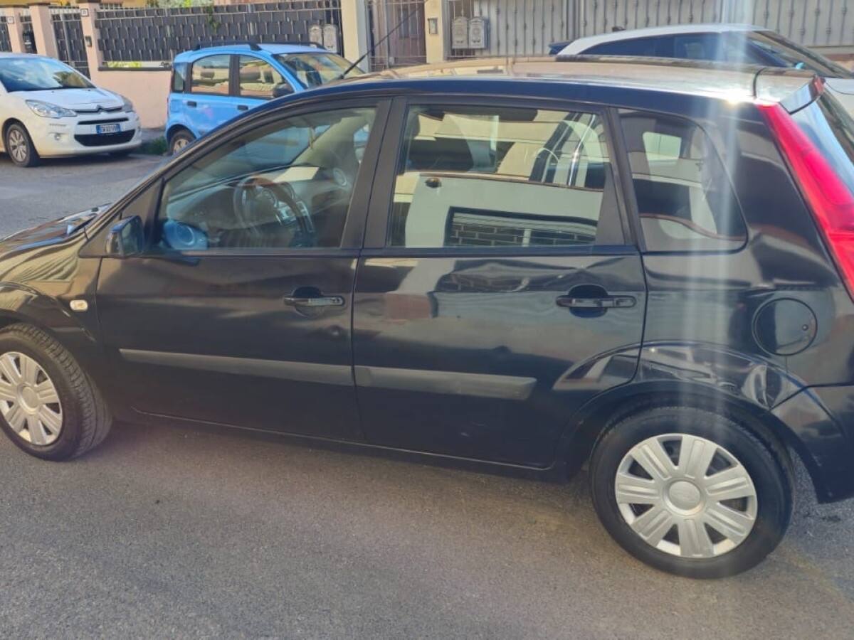 FORD Fiesta 5ª serie 6