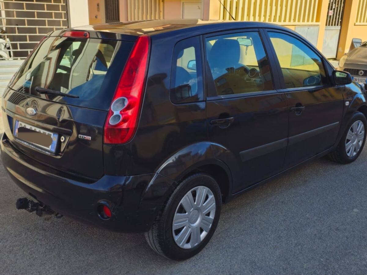 FORD Fiesta 5ª serie 7